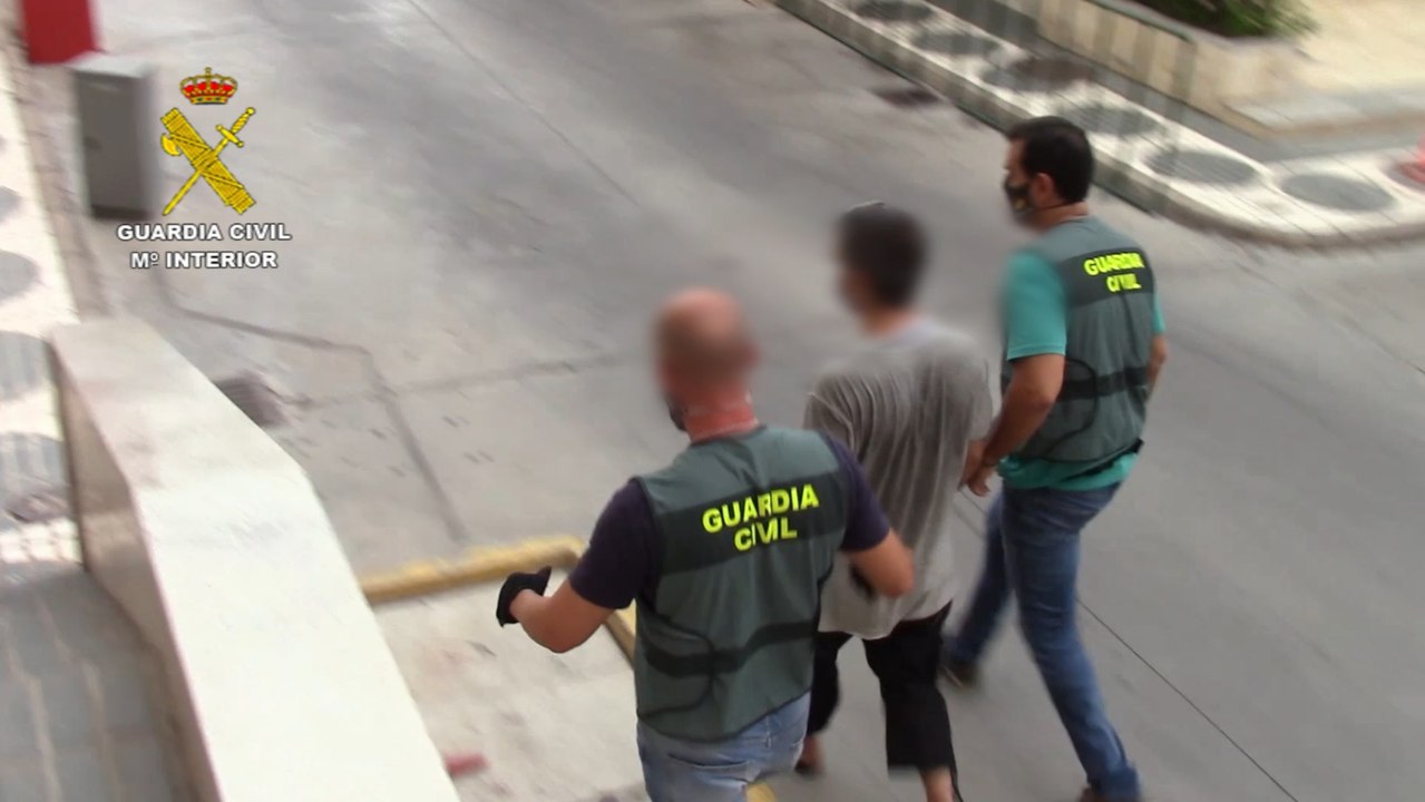 Detienen a un hombre acompañado por su hija en Melilla