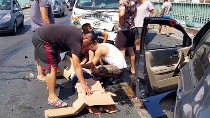 Köprüde kaza sonrası can pazarı, sürücüler akraba çıktı