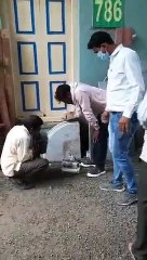 मक्सी में बिजली चोरी करते उपभोक्ता रंगे हाथ पकड़ाया