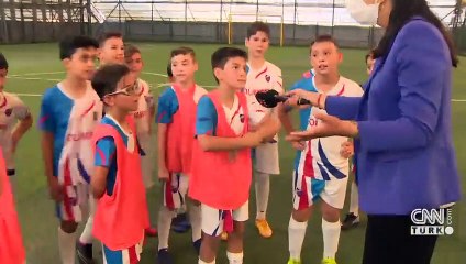 Futbol hasreti çekenler sabahtan halı sahalara koştu | Video