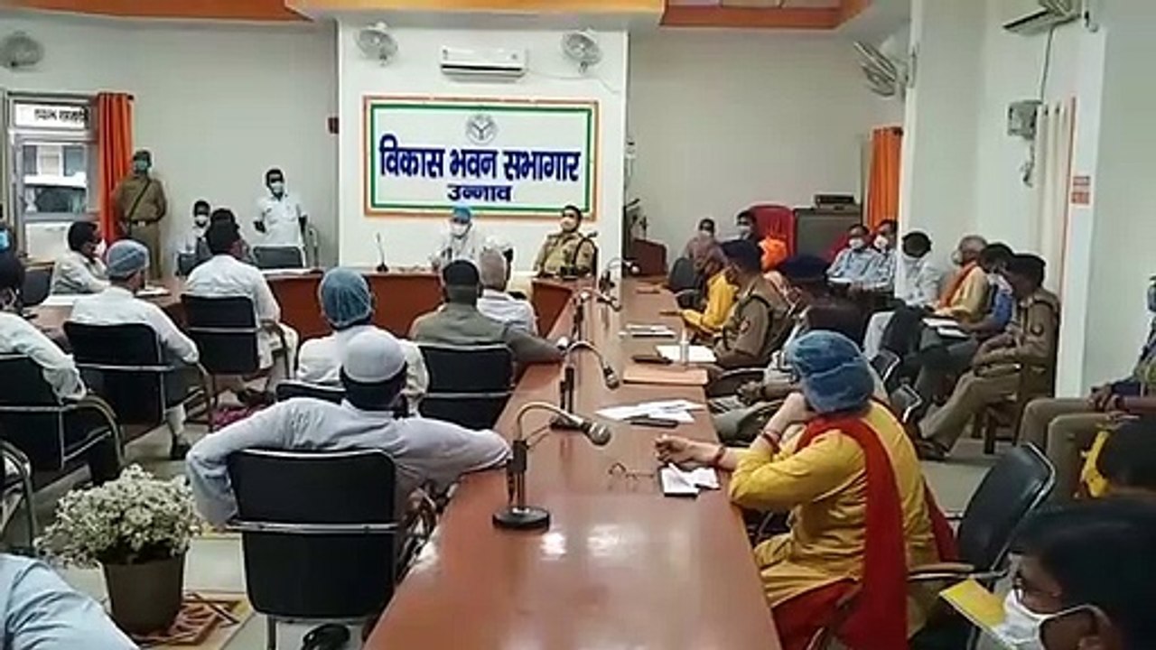 उन्नाव डीएम ने स्वतन्त्रता दिवस व मोहर्रम के मद...