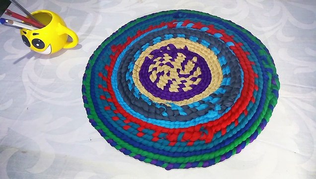 Floor mats Door mats using old clothes || பழைய துணிகளை பயன்படுத்தி கால் மெத்தை || Riya Stitchography