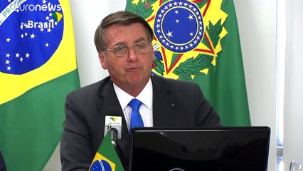 Bolsonaro diz que incêndios na Amazónia são "mentira"