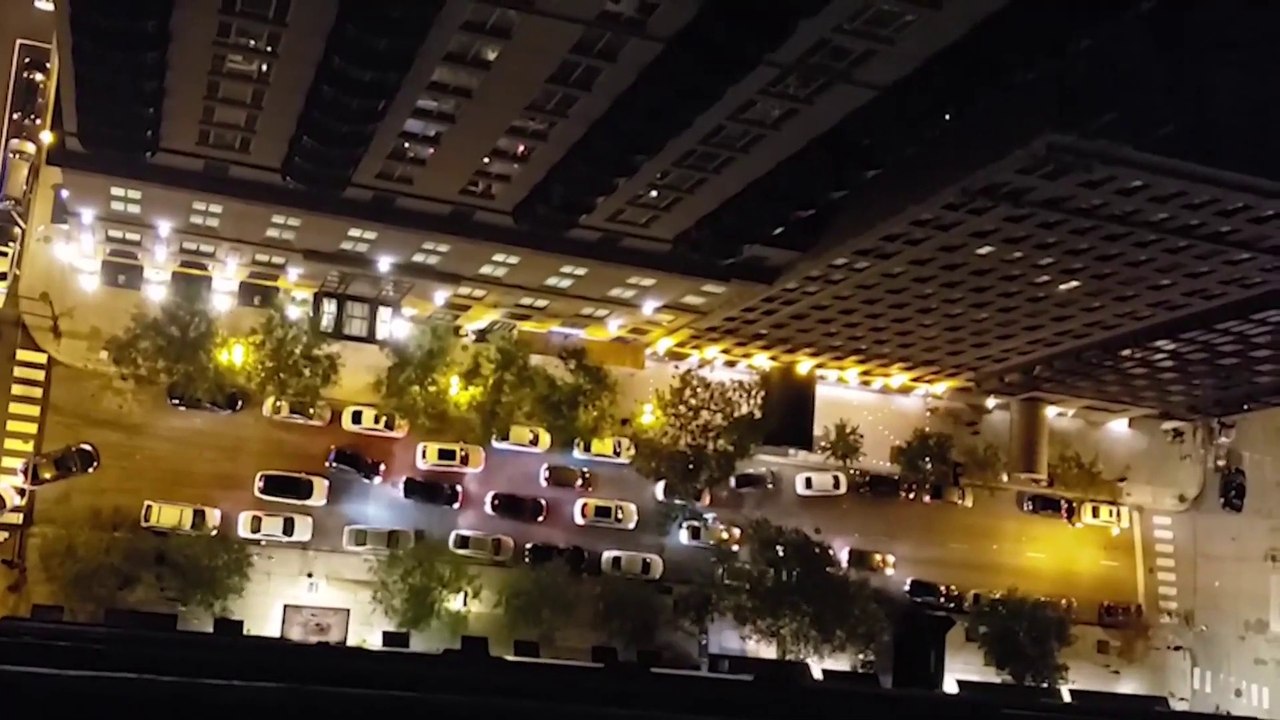 Hundreds of looters target stores downtown, across Chicago overnight; 100 arrested