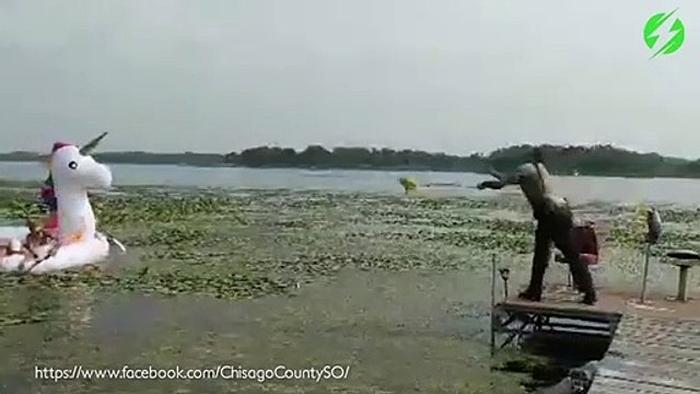 Une intervention de la police vraiment ridicule mais tellement drole