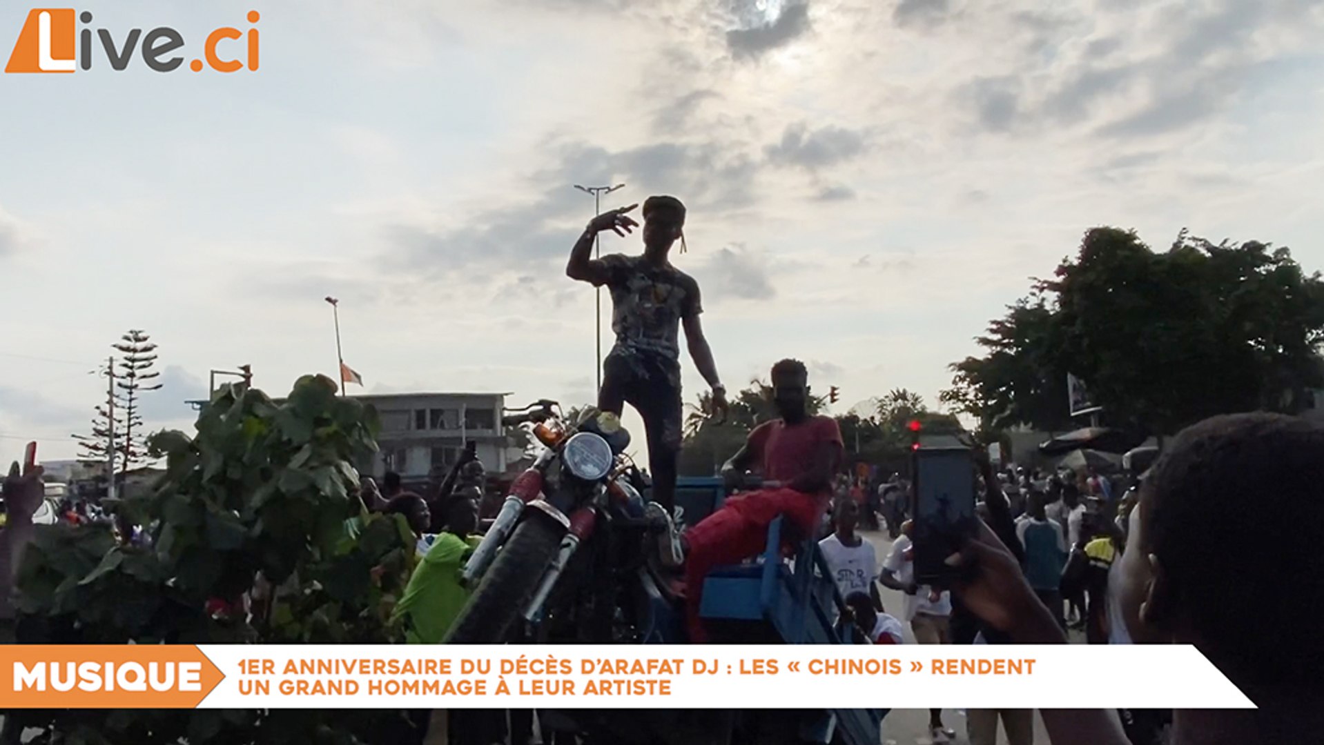 1er Anniversaire Du Deces D Arafat Dj Les Chinois Rendent Un Grand Hommage A Leur Artiste Video Dailymotion