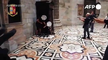 Tensão na catedral em Milão