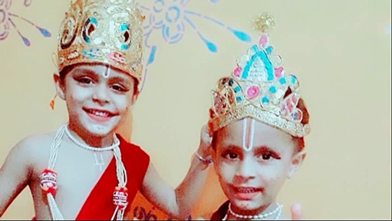 कानपुर: छोटे-छोटे बच्चो ने कन्हैया बनकर मनाई श्री कृष्ण जन्माष्टमी