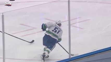 Troy Stecher honors late father after goal in 3rd