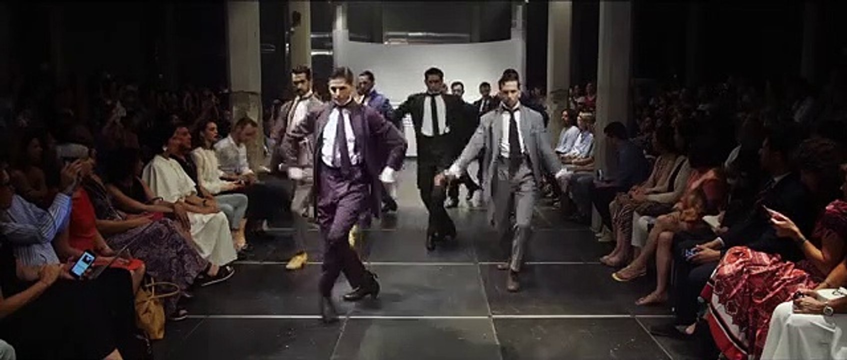 Flamenco pendant un défilé de mode