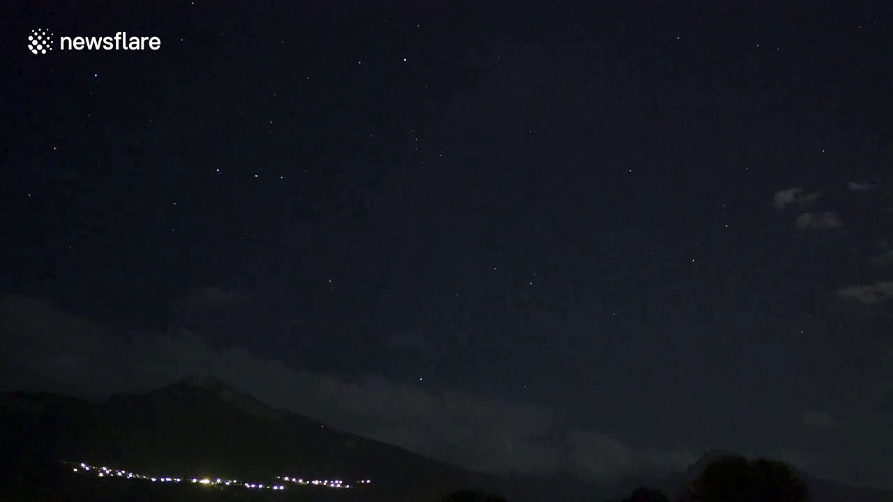 Footage captures green glow of Perseid meteors