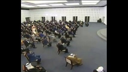 Beşar Esad konuşma yaparken fenalaştı