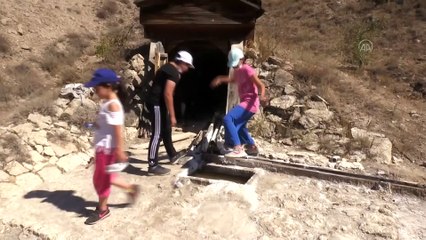 Evliya Çelebi'nin övgüyle bahsettiği alanda 3 bin yıldır su ekip tuz üretiyorlar - ERZİNCAN