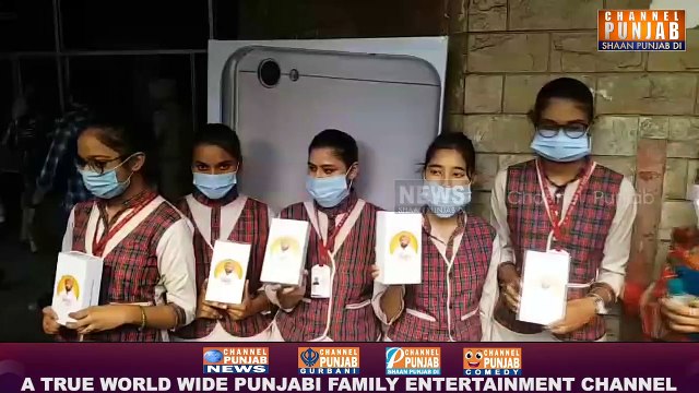 ਸਮਾਰਟ ਫੌਨ ਨੂੰ ਲੈਕੇ ਰਾਜਾ ਵੜਿੰਗ ਨੇ ਛੇੜਿਆ ਨਵਾਂ ਵਿਵਾਦ | Raja Warring | Sukhbir Badal