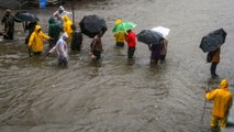 Rain lashes parts of Delhi, streets waterlogged