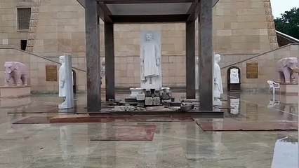 बहुजन समाज प्रेरणा केंद्र में लगाई जा रही बसपा मायावती की मूर्तिया