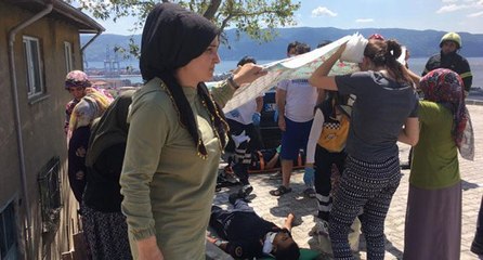 Kocaeli’de jandarmaları taşıyan minibüs ile otomobil çarpıştı