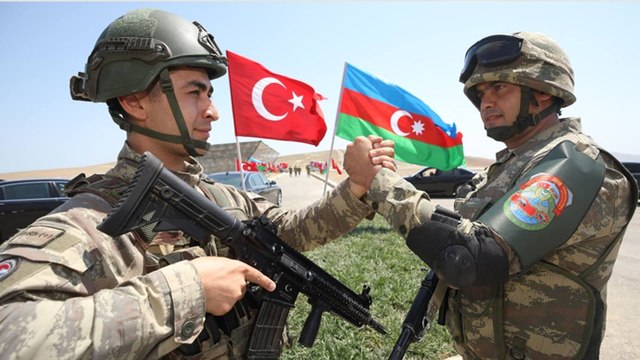 Akar ve TSK Komuta Kademesi Azerbaycan’da tatbikat izledi