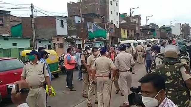 उज्जैन पुलिस एक्शन मोड पर, हिस्ट्रीशीटर बदमाश के घर पर चलाया बुलडोजर