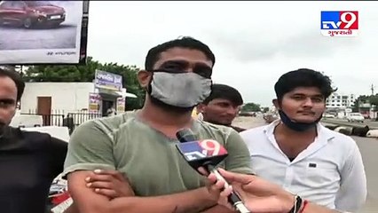 Stray cattle become headache for commuters in Mehsana