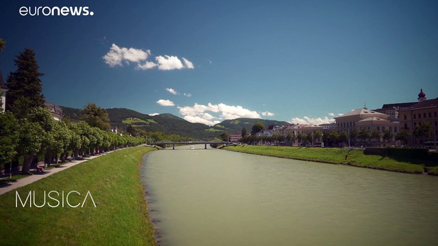 Così Fan Tutte . Mozart volta a Salzburgo adaptado à pandemia