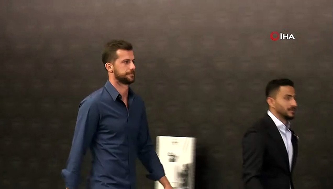 Konyaspor, Uğur Demirok ile 2 1 yıllık sözleşme imzaladı