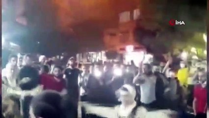 Ölümüne mesafesiz maskesiz “kılıçlı kalkanlı” gösteri