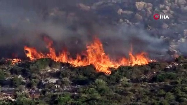 Çeşme'deki yangına müdahale sürüyor; 4 site tedbir amaçlı boşaltıldı