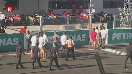 Australia says Aussie strippers must face consequences