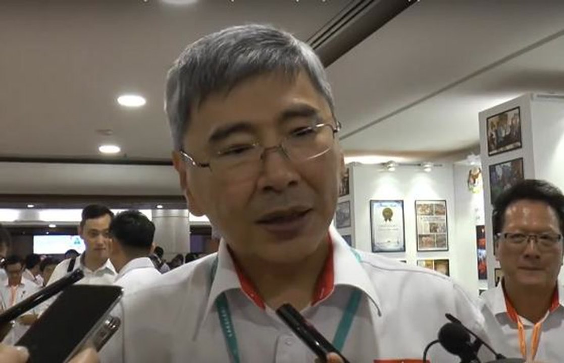 Mah lambasts Mahathir's 'unhealthy' tactics to pull shaky reps over to opposition