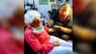 A 103 ans elle se fait faire son premier tatouage...
