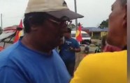 Bersih 5.0 convoy from Batu Pahat to Muar stopped by Umno branch members