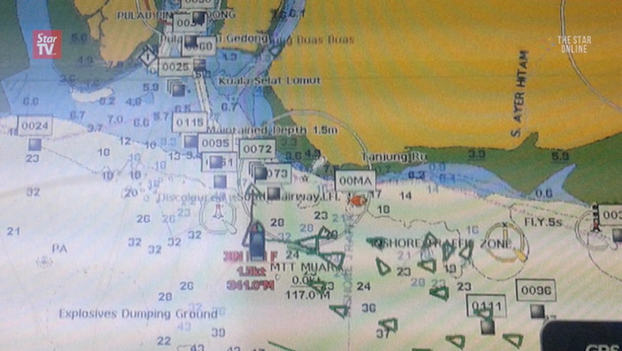 Authorities catches Chinese vessel stealing sand