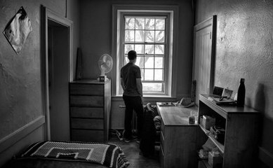 Zuckerberg returns to Harvard and gets a doctorate as well