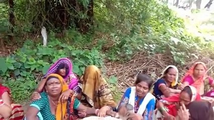 गिरा आवासीय मकान, मलबे में दबकर अधेड़ की मौत, दादी व नातिन घायल