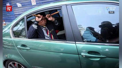 Raja Bomoh Sedunia is released on police bail
