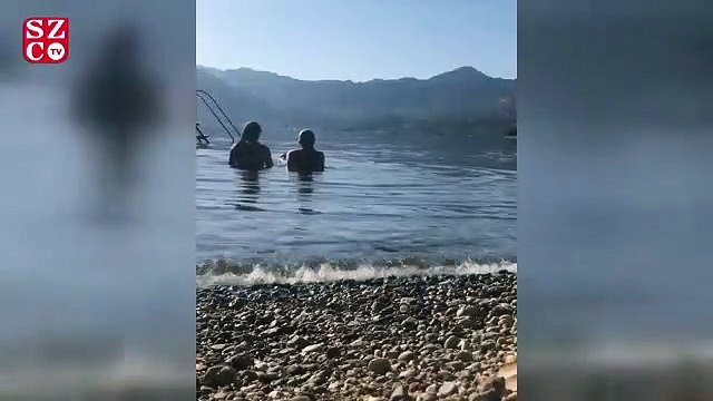 Burçin Terzioğlu’ndan Sinem Kobal’a ‘Arkadaş’ şarkılı kutlama