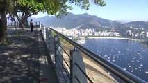 브라질, 감염 확산세 속 관광명소 속속 개장 / YTN