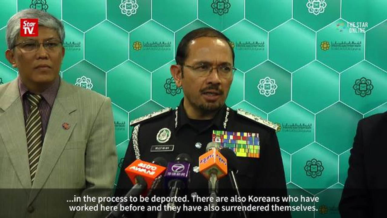 296 North Koreans sent back in stages