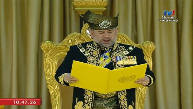 Sultan Muhammad V Ditabal Yang di-Pertuan Agong Ke-15