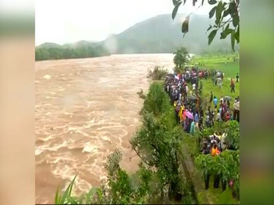 22 missing after British-era bridge on Mumbai-Goa highway collapses