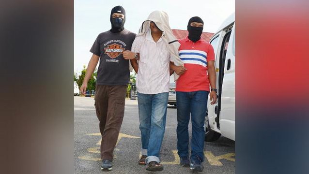 Contractor charged with recruiting IS members