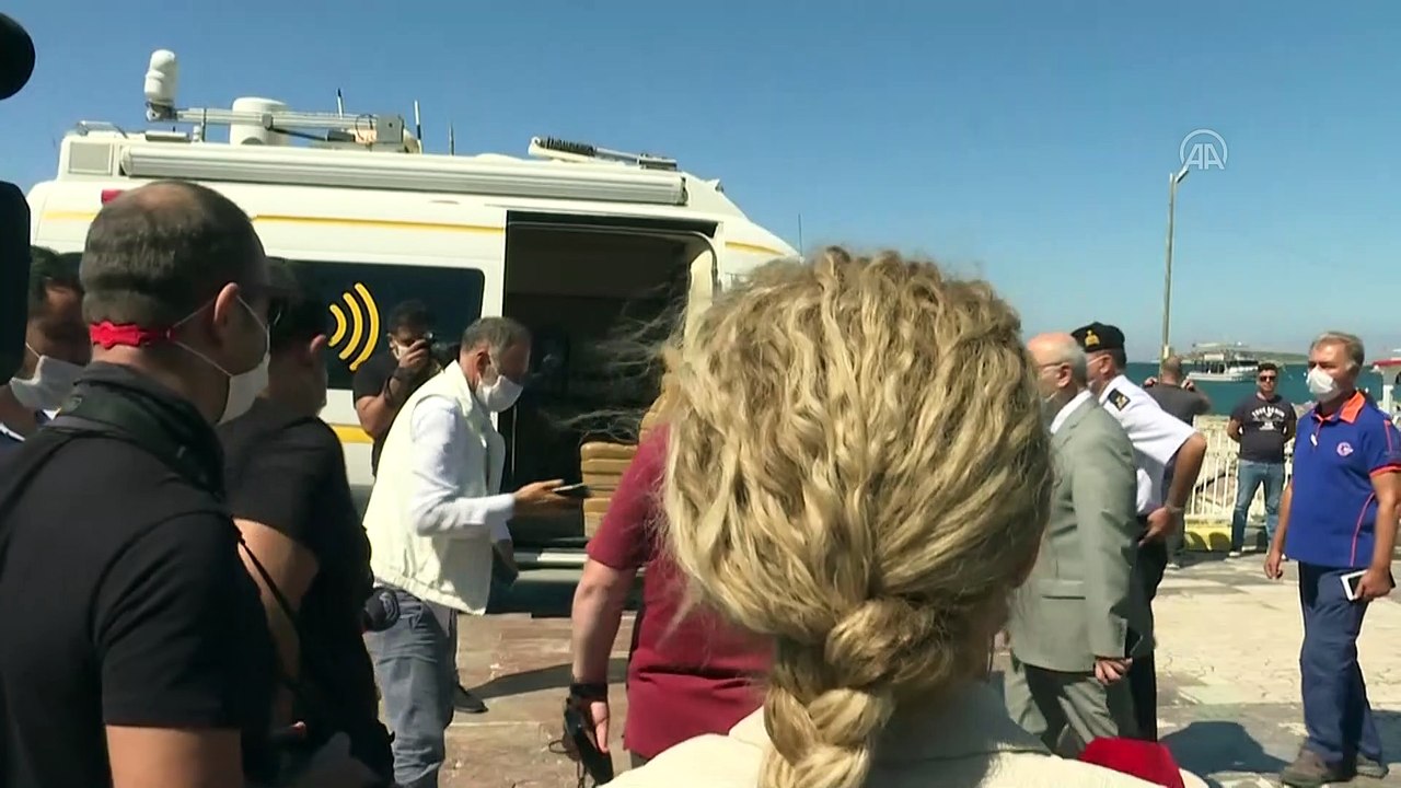 Pakdemirli: '(Çeşme'deki yangın) Yangın tamamen kontrol altında'' - İZMİR
