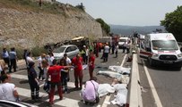 Tourist bus crash kills 20 in Turkey