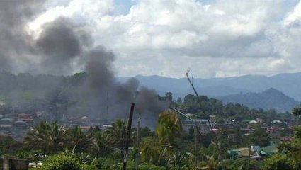 Download Video: Islamist militants defy Philippines air and ground attacks