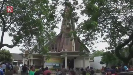 Man tries to attack priest during mass