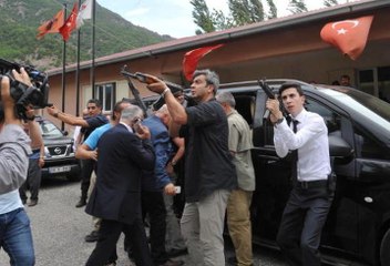 Turkish opposition leader targeted in convoy attack