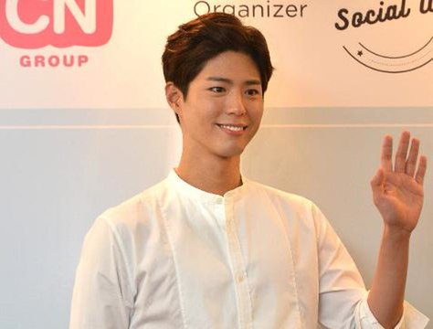 Hallyu star heartthrob swoons Malaysian fans