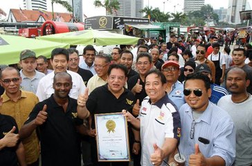 KL to go roadside stalls, plastic bag free