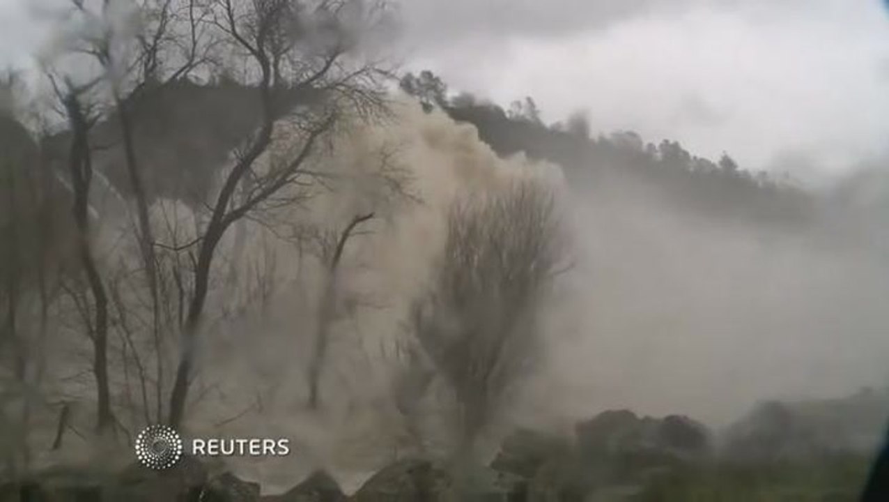 Mudslides destroy homes as flooding sweeps northern California